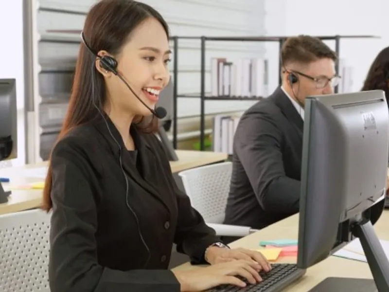 Biểu tượng hỗ trợ khách hàng 24/7 của TA88, bao gồm chat và điện thoại